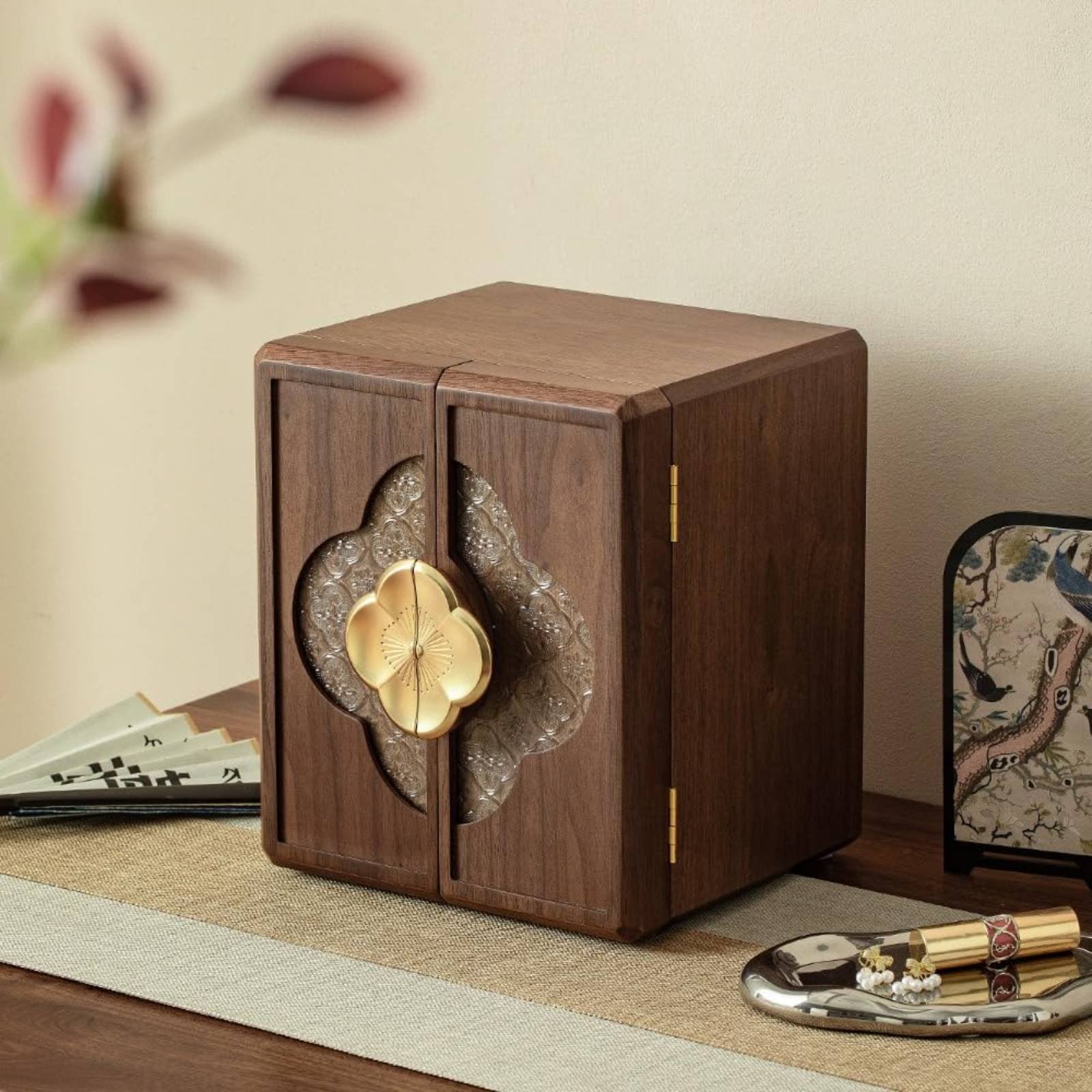 Jewelry & Watches Spółka Z Ograniczoną Odpowiedzialnością Sp Z Oo - Wooden Jewelry Box New Chinese Design