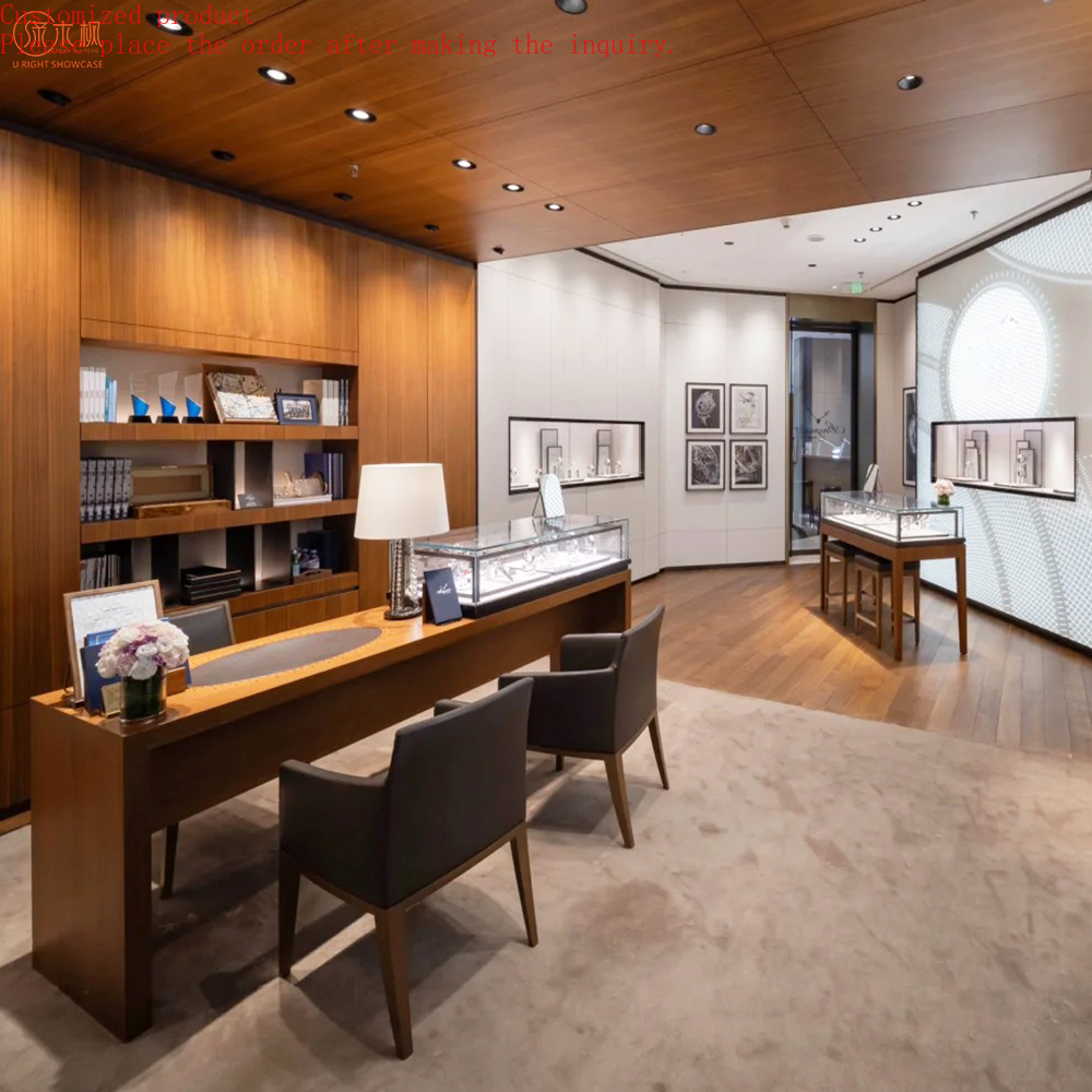 Custom.Expert Craftsmanship Cu - Jewelry And Watches Stores recensione e prezzo